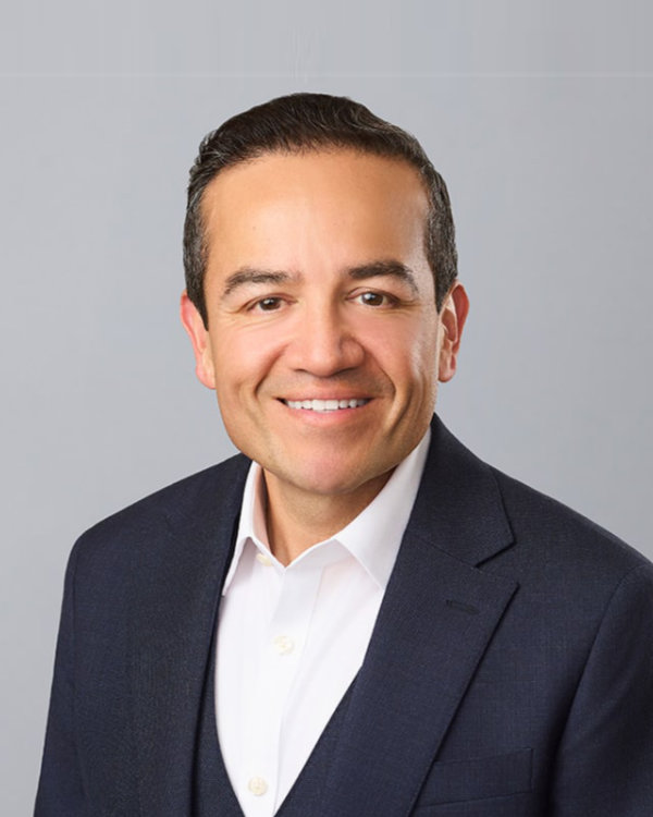 Dr. Oscar Manrique - Breast Augmentation & Body Sculpting Surgeon